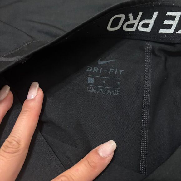 NIKE Pro Compression Large Black Sports Athletic Activewear Women's Black Shorts - Picture 3 of 4